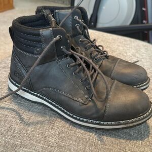 B52 by Bullboxer Men's size 10.5/11 Alton Lace Up Boot Famous Footwear
